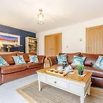 בית נופש 4 Bed In Oc-82616 *