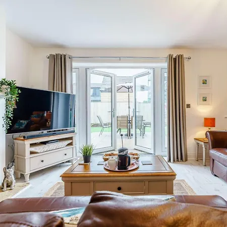 4 Bed In Oc-82616 * וויטבי