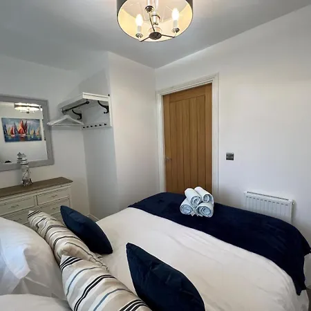 4 Bed In Oc-82616 * Уитби