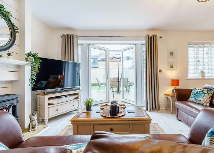 4 Bed In Oc-82616 * Whitby