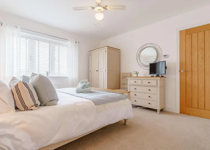 Holiday home 4 Bed In Oc-82616 Whitby