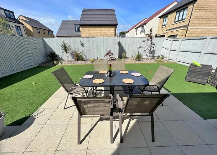 4 Bed In Oc-82616 Holiday home