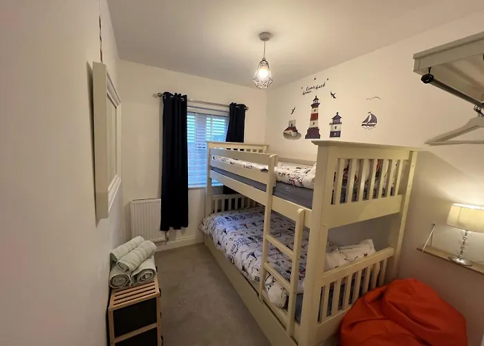 4 Bed In Oc-82616 Holiday home Whitby