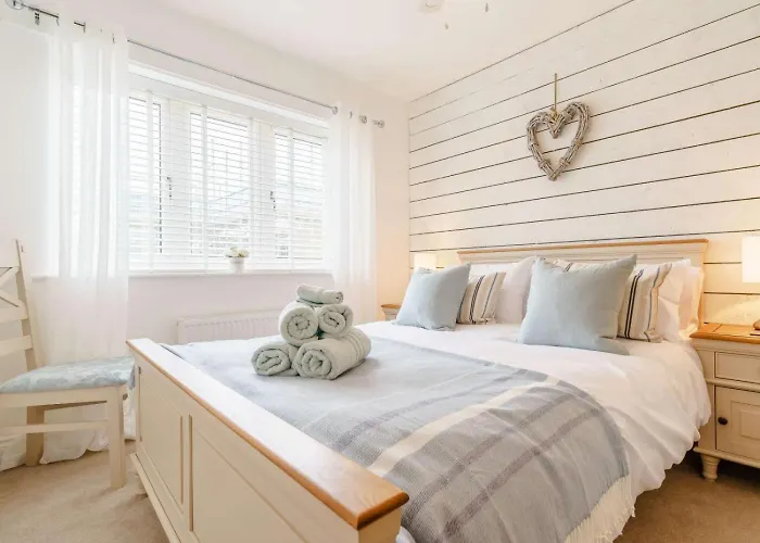 4 Bed In Oc-82616 Whitby