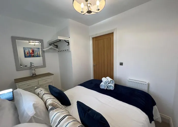 4 Bed In Oc-82616 * Whitby