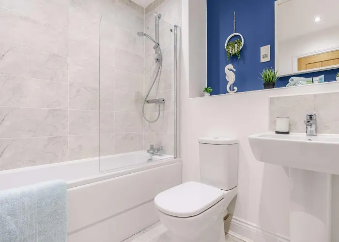 4 Bed In Oc-82616 Whitby